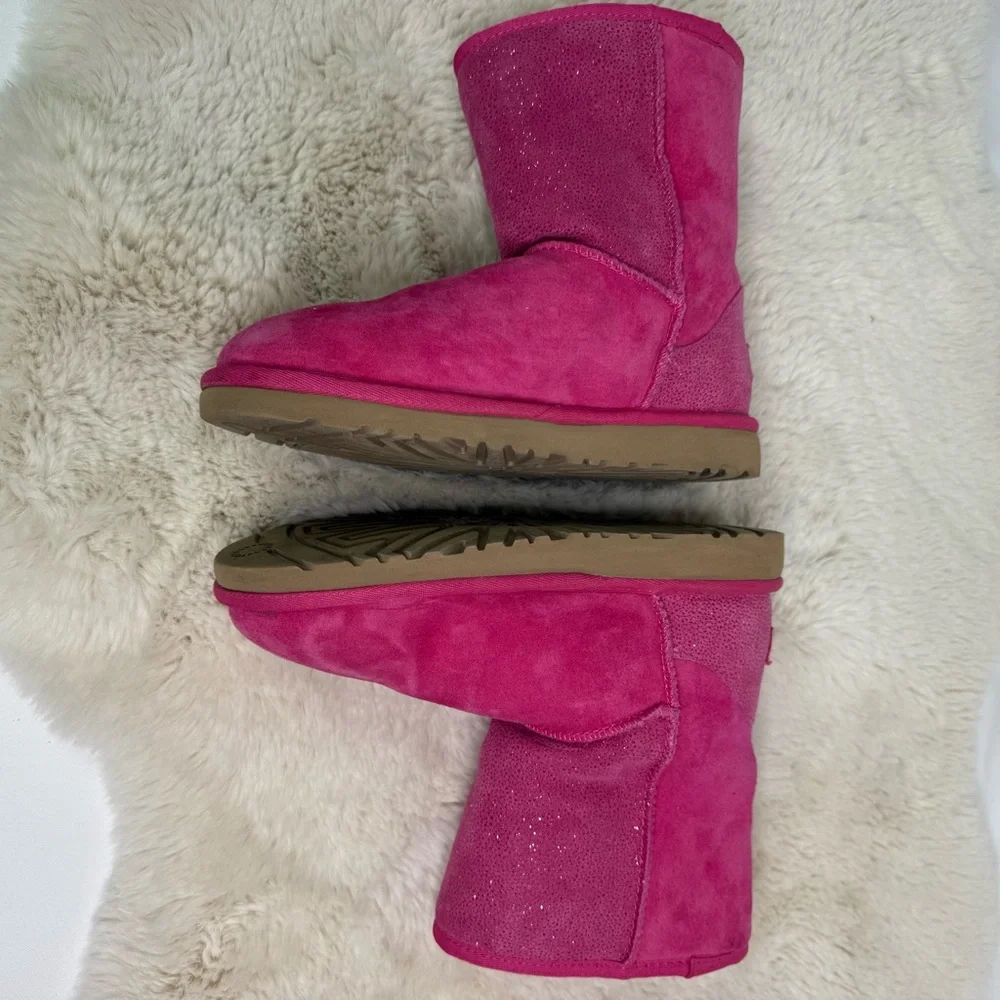 UGG leave excellent